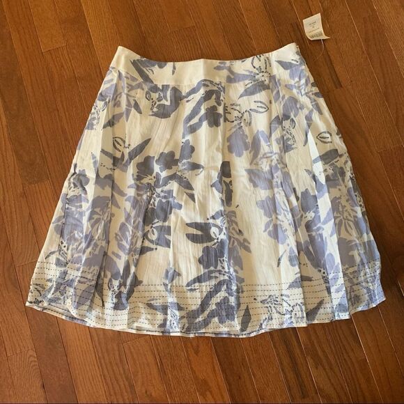 New COLDWATER CREEK Gored Floral Skirt White Blue Watercolor Petite L PL 14 16 - Picture 1 of 6